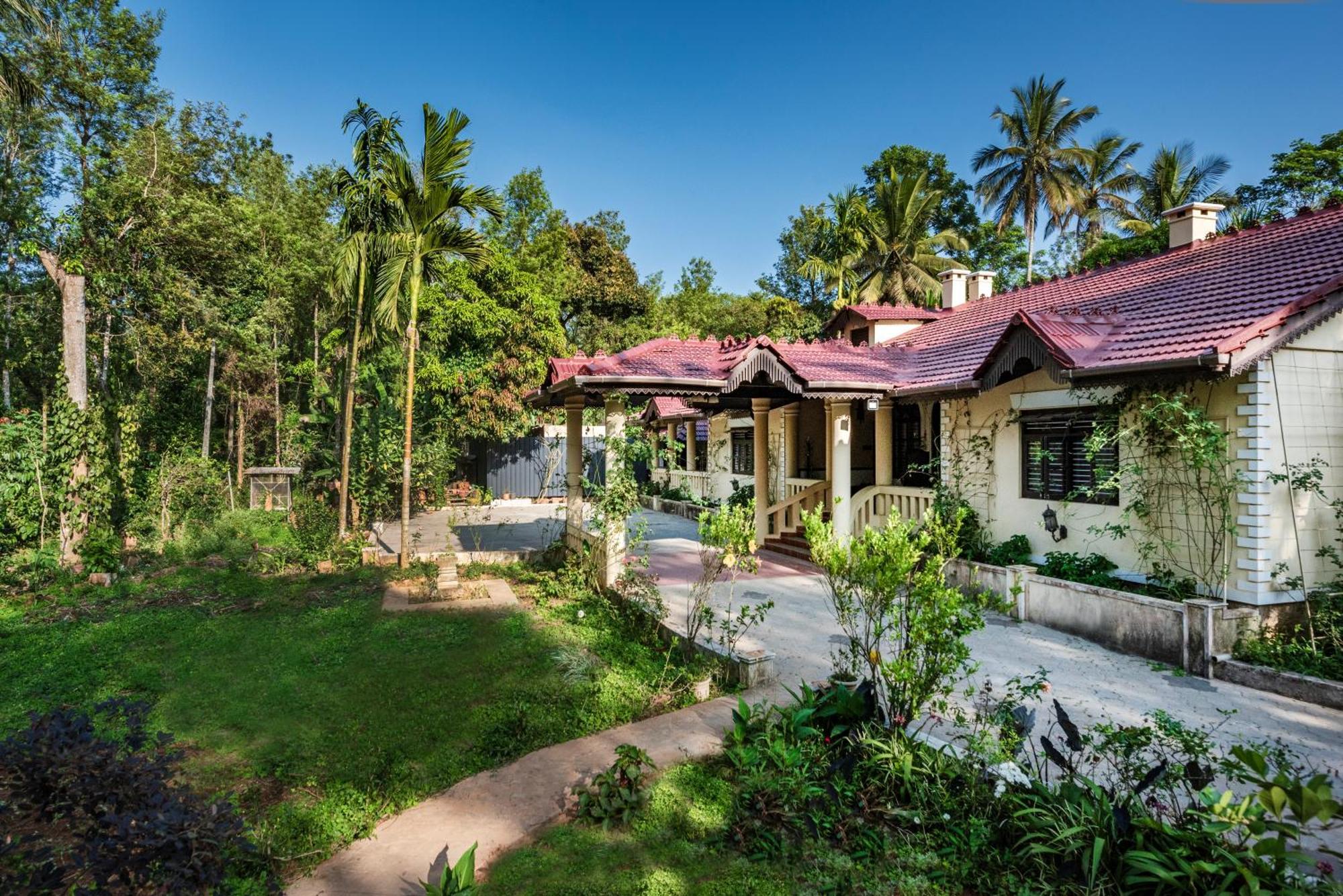 Saffronstays Calamondinn Bungalow, Coorg Gonikoppal Exteriör bild