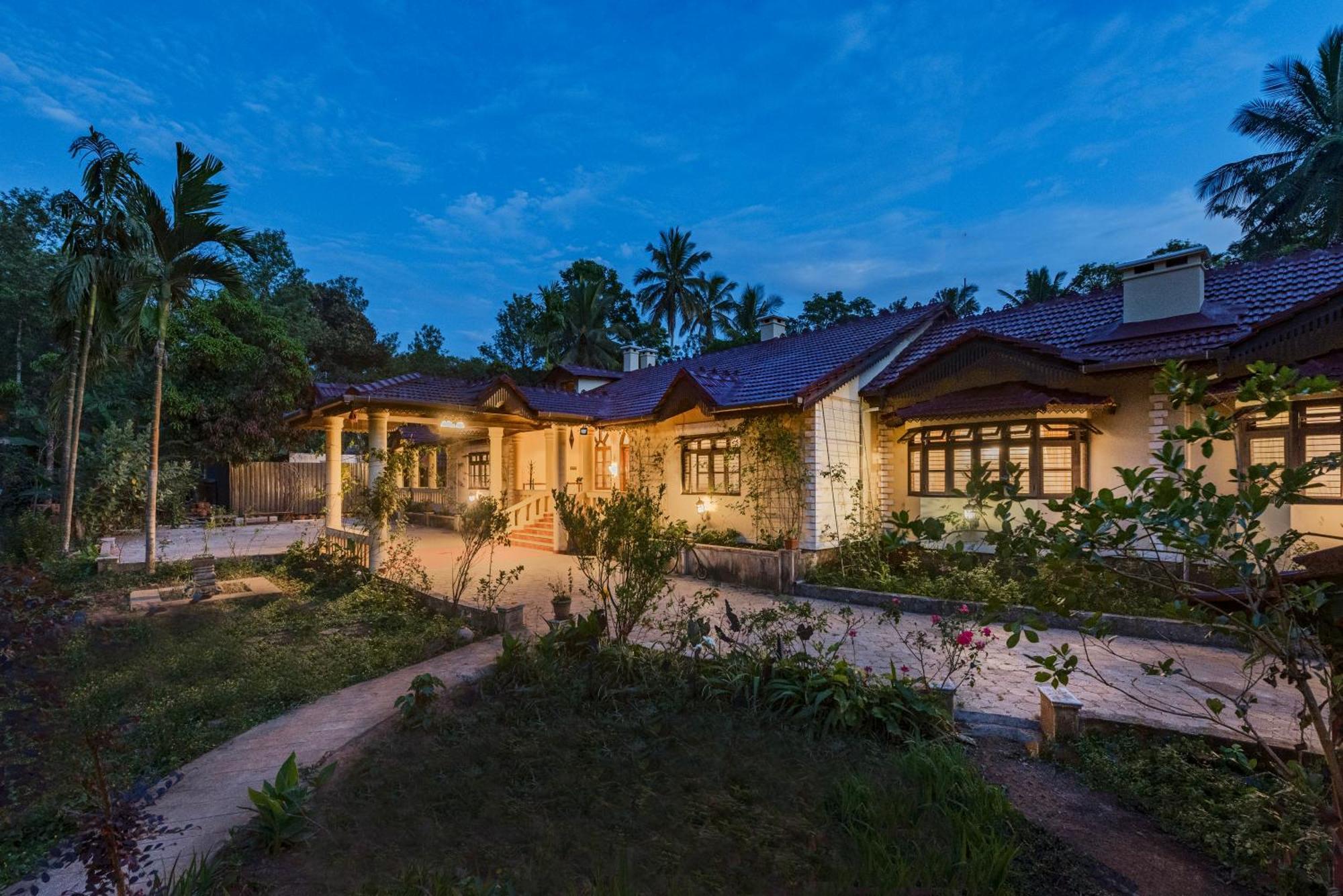 Saffronstays Calamondinn Bungalow, Coorg Gonikoppal Exteriör bild
